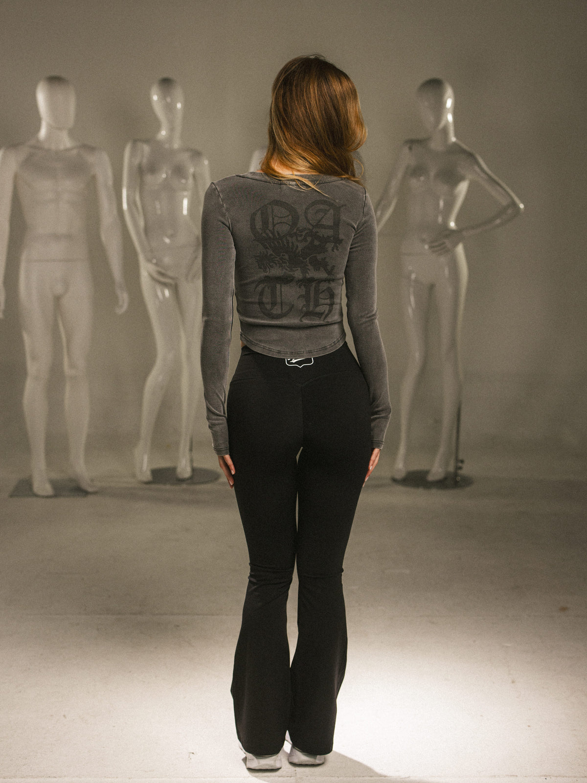 Bite Down Cropped Longsleeve